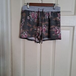 Joe B floral Shorts with pockets